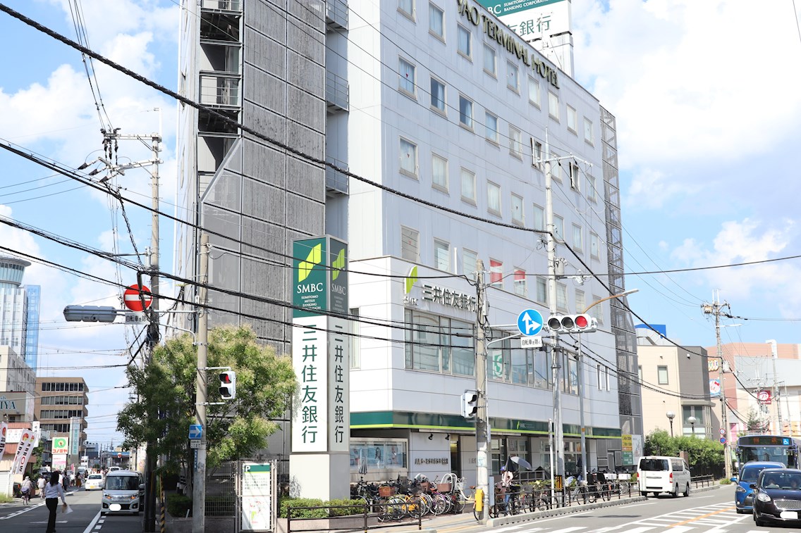 銀行：三井住友銀行八尾支店　1211m