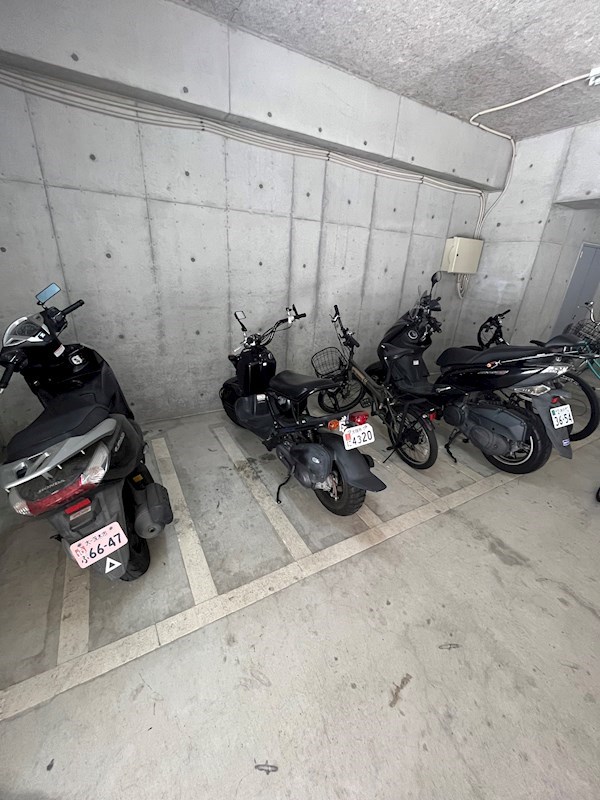 バイク置き場