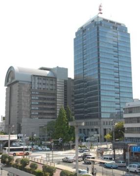 役所：堺市役所　214m