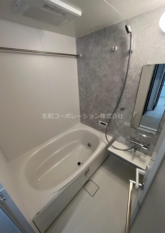 バス