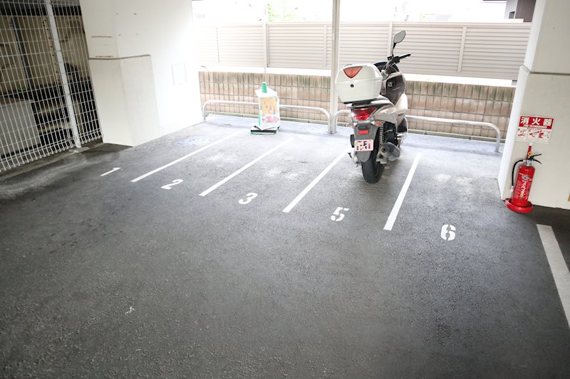 バイク置き場