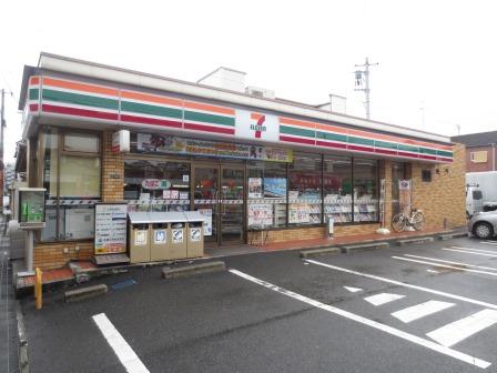 コンビ二：ｾﾌﾞﾝｲﾚﾌﾞﾝ 大東市諸福5丁目店　478m