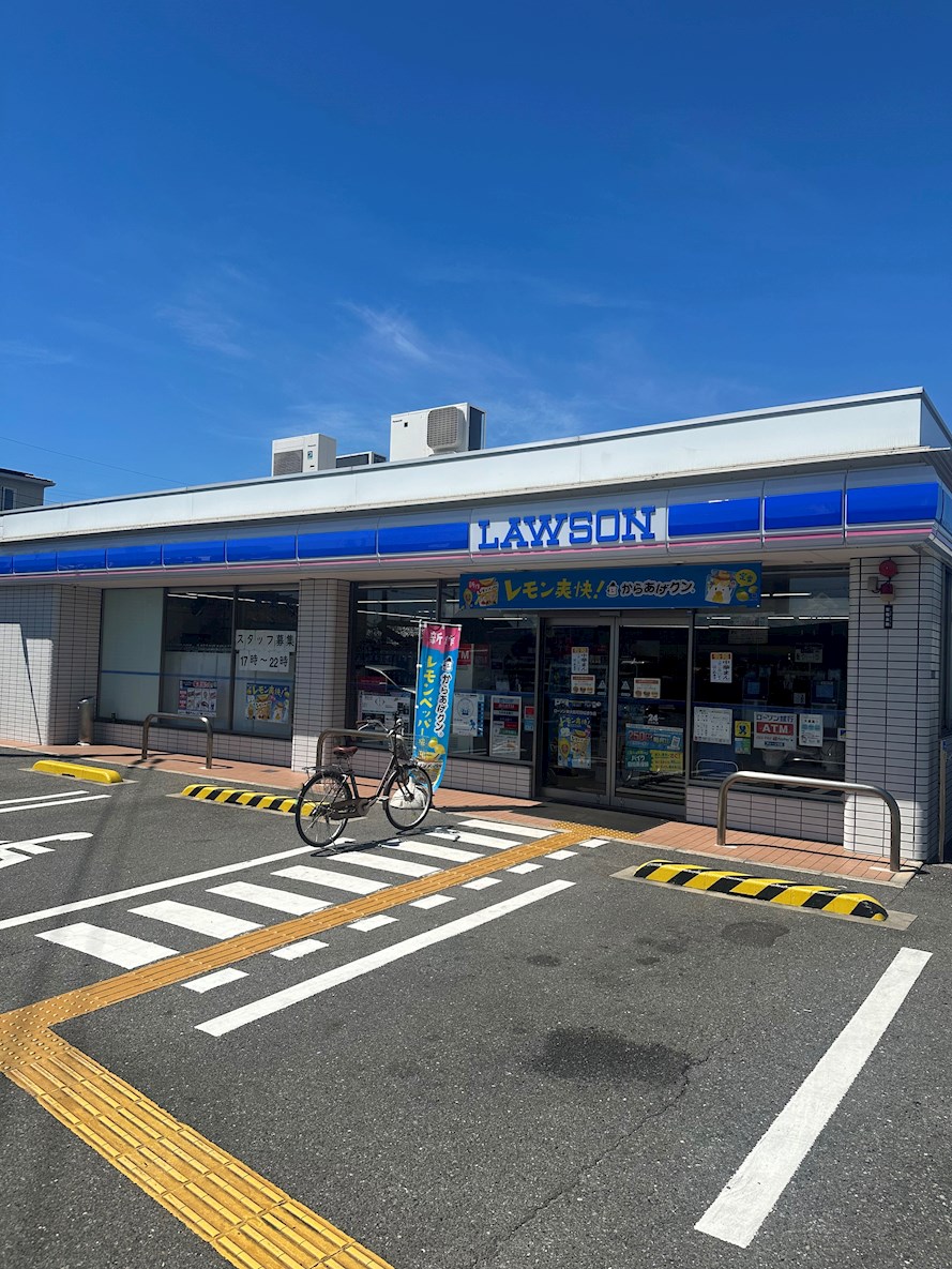 コンビ二：ローソン 東大阪花園桜通り店　592m