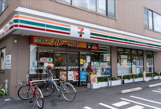 コンビ二：ｾﾌﾞﾝｲﾚﾌﾞﾝ 練馬大泉学園駅北店　158m