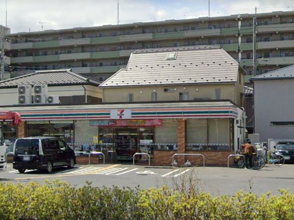 コンビ二：ｾﾌﾞﾝｲﾚﾌﾞﾝ 越谷平方南町店　336m
