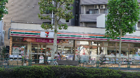 コンビ二：ｾﾌﾞﾝｲﾚﾌﾞﾝ 西早稲田1丁目店　84m