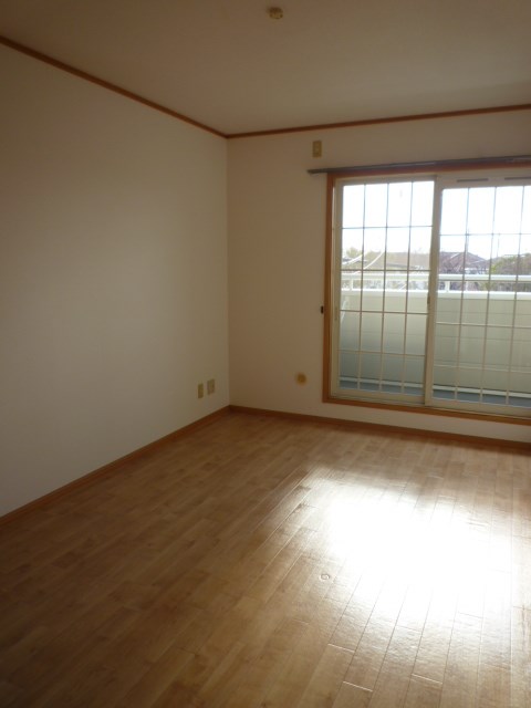 ２階洋室も日当たり良好です