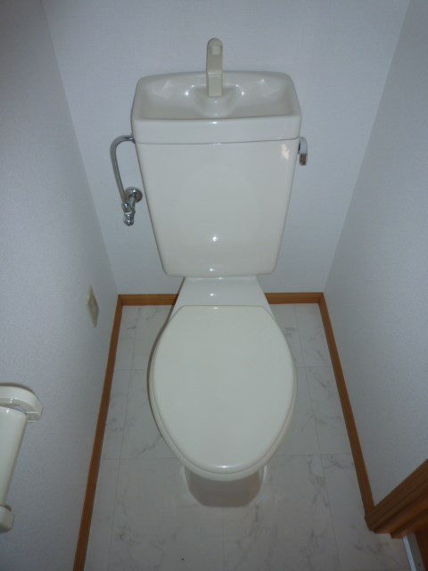 トイレもシンプルな仕様になっています