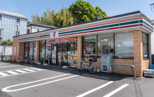 コンビ二：セブンイレブン 世田谷経堂本町通り店　465m