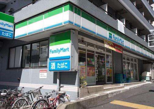 コンビ二：ﾌｧﾐﾘｰﾏｰﾄ 金井窪山手通り店　340m