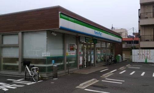 コンビ二：ﾌｧﾐﾘｰﾏｰﾄ 梅田四丁目店　452m