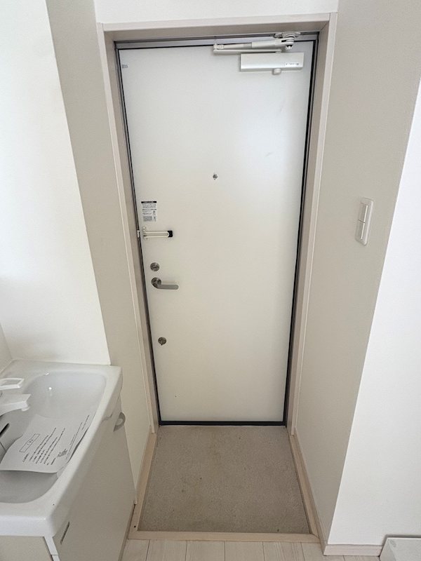 玄関　全部屋下駄箱あり