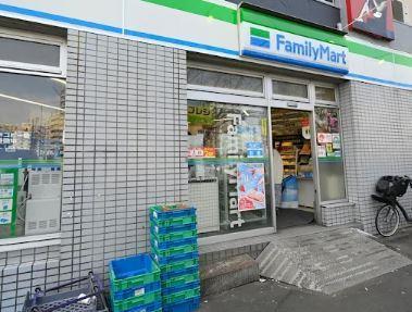 コンビ二：ﾌｧﾐﾘｰﾏｰﾄ 三ﾉ輪店　198m
