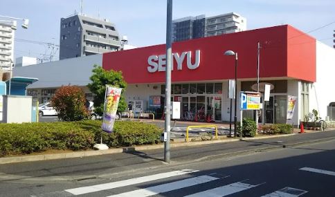 スーパー：西友 草加店　44m