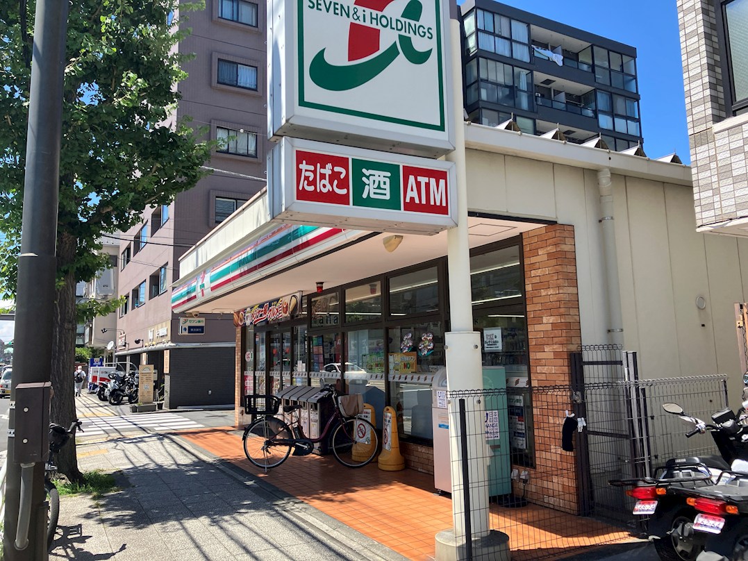 コンビ二：ｾﾌﾞﾝｲﾚﾌﾞﾝ 横浜本牧2丁目店　118m