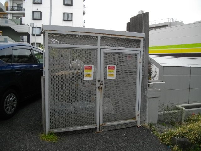 ゴミ置き場