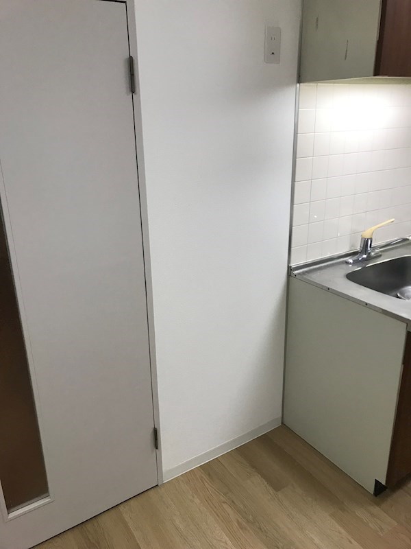 冷蔵庫置き場。