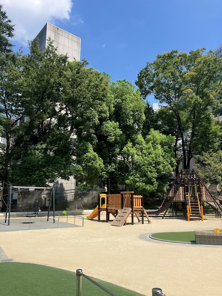 公園：錦華公園　27m