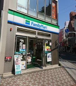 コンビ二：ファミリーマート 国立駅南口店　110m