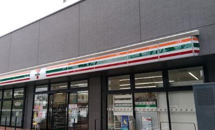 コンビ二：ｾﾌﾞﾝｲﾚﾌﾞﾝ 世田谷給田3丁目店　231m