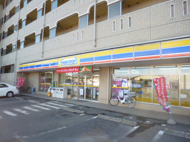 コンビ二：ﾐﾆｽﾄｯﾌﾟ 川口西立野店　1318m