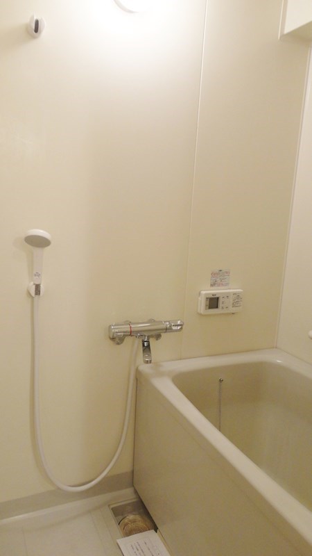 サーモスタット式水栓に交換しました！！