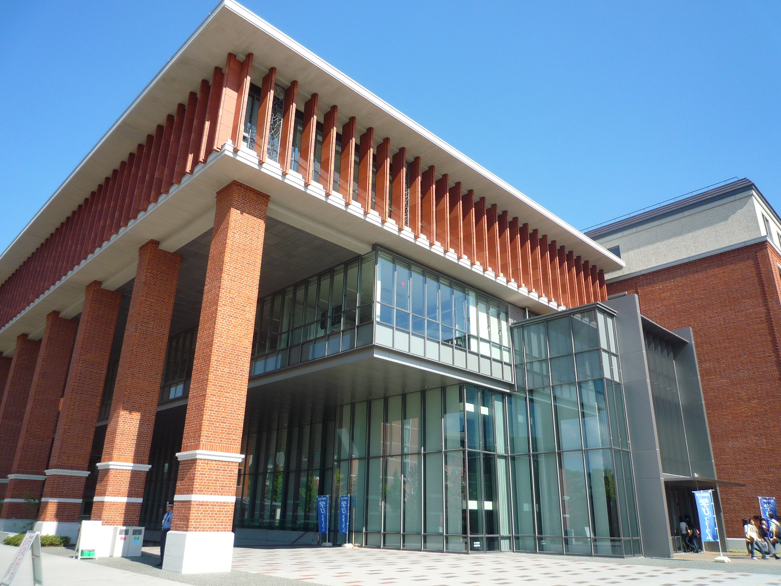 大学・短大：同志社大学　311m