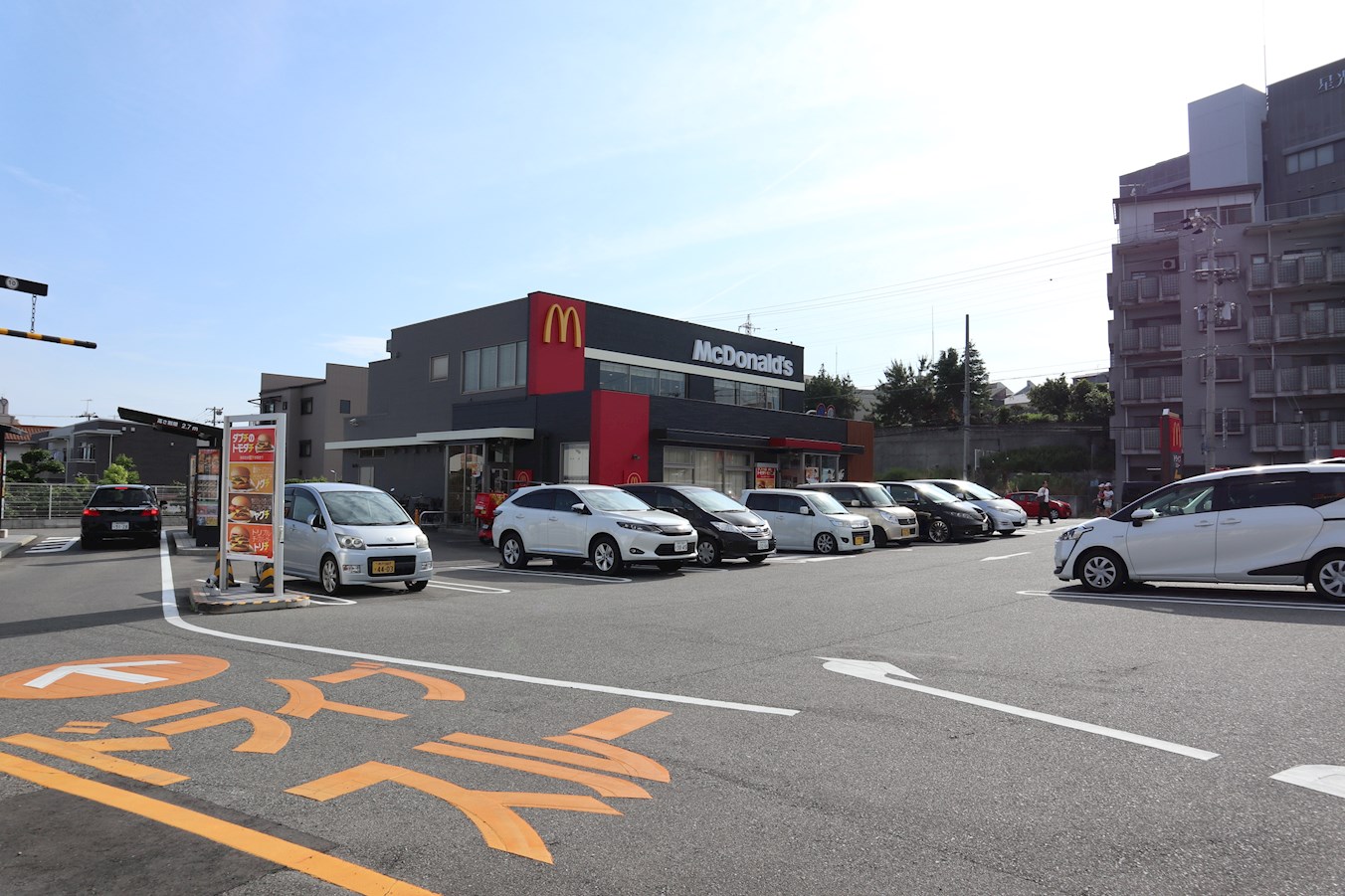 その他：２号線明石店　330m　近隣