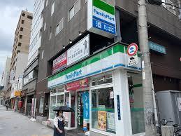 コンビ二：ファミリーマート 上本町西一丁目店　97m