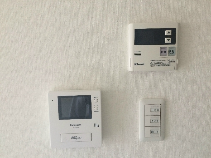 モニター付インターホンなので安心です。