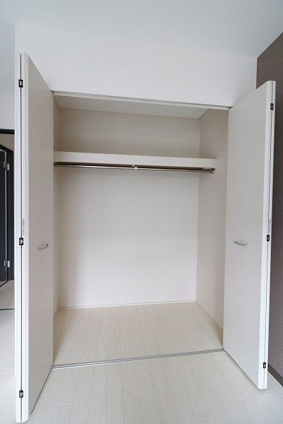 洋室のクローゼット収納です。