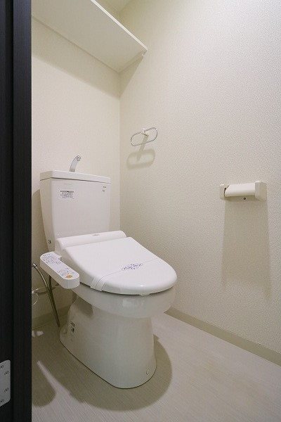 温水洗浄暖房便座付です。