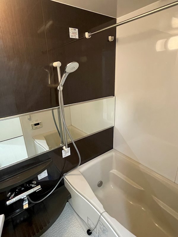 浴室乾燥付きのバスルームです。