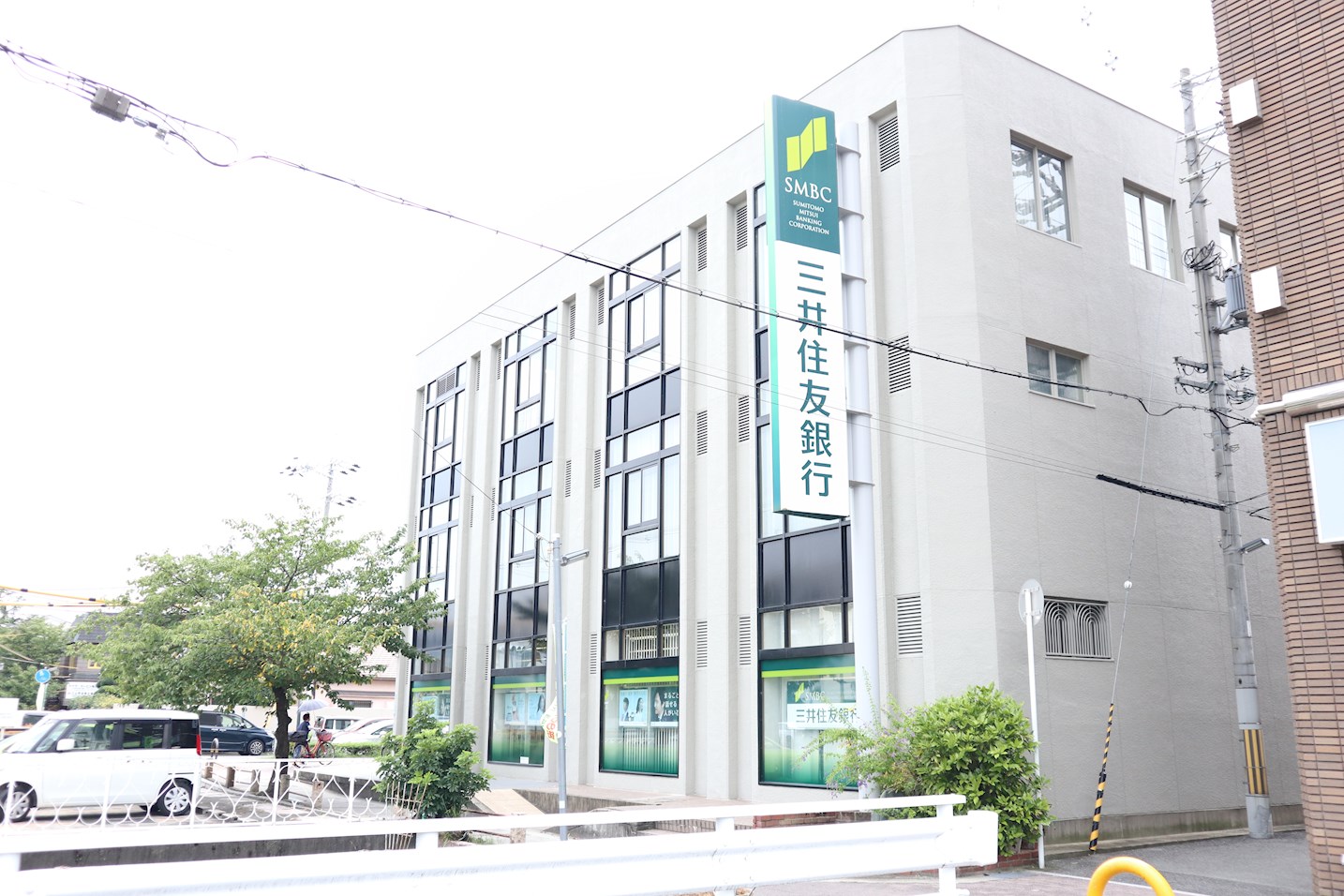 銀行：三井住友銀行山本支店　952m