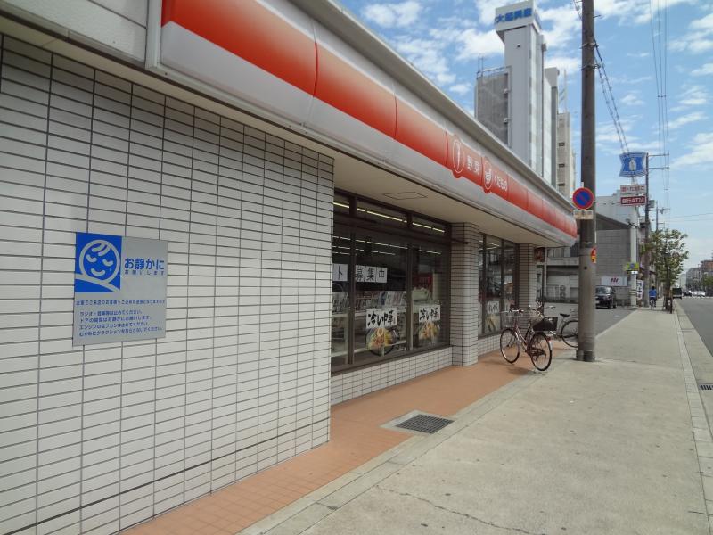 コンビ二：ﾛｰｿﾝﾌﾟﾗｽ 鶴橋三丁目店　256m