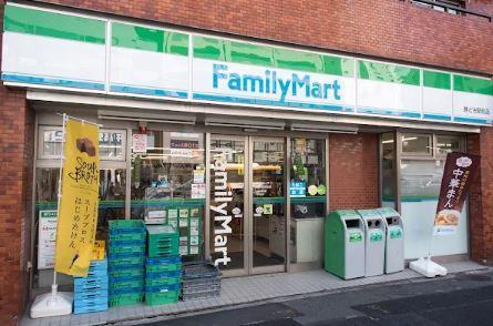コンビ二：ﾌｧﾐﾘｰﾏｰﾄ 勝どき駅前店　181m