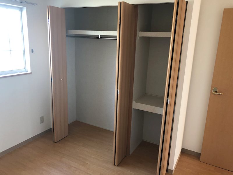5.6帖洋室のクローゼット収納
