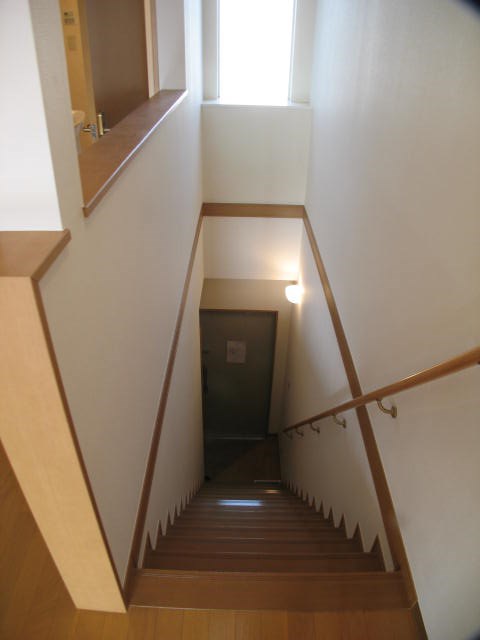 専用階段（下り）