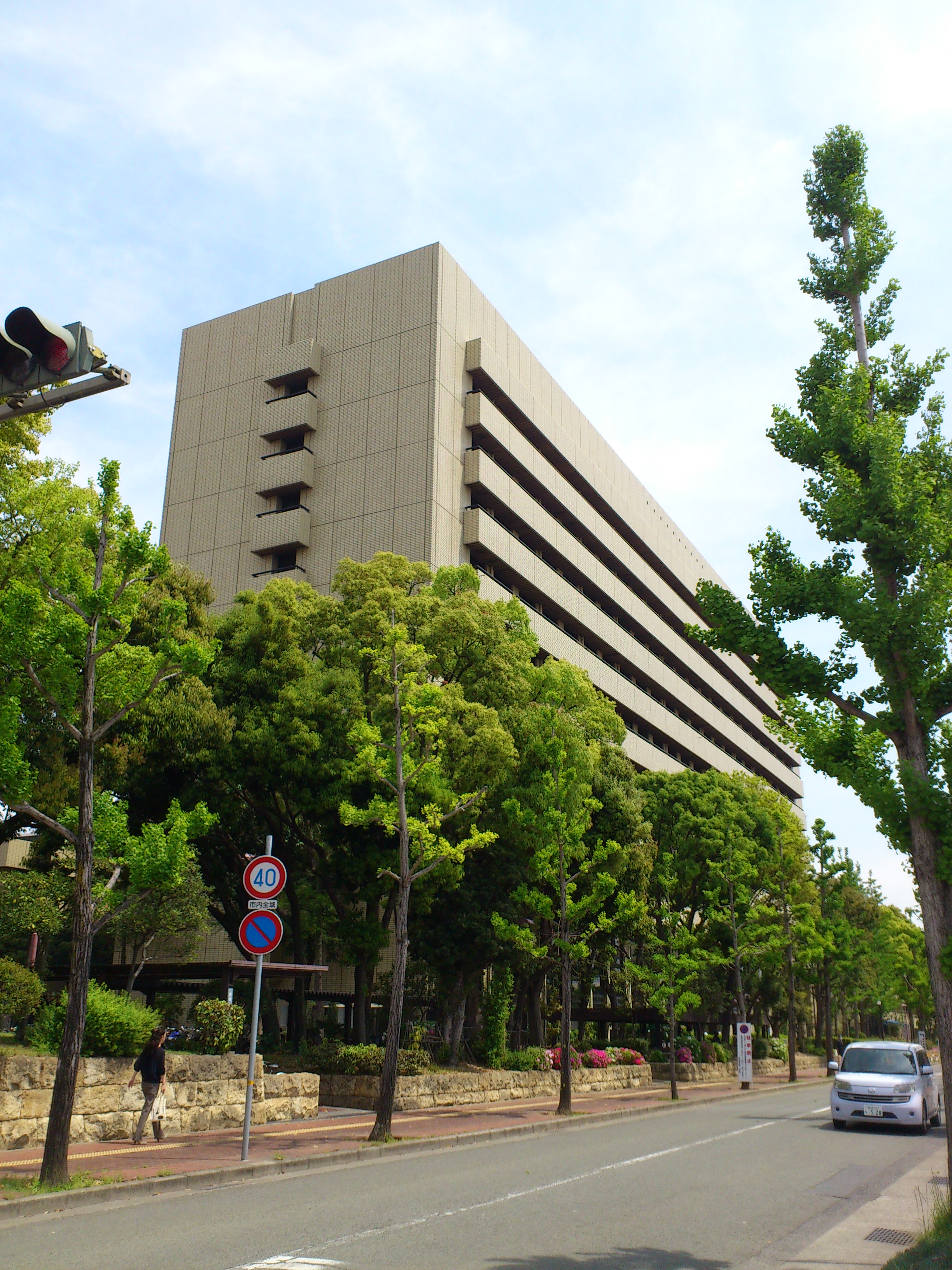 役所：姫路市役所　436m