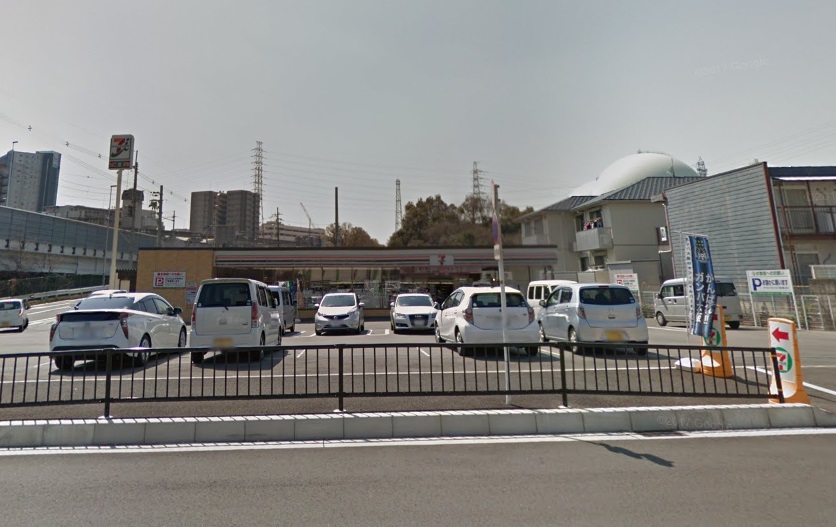 コンビ二：ｾﾌﾞﾝｲﾚﾌﾞﾝ 吹田山田北店　221m