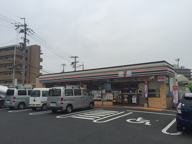 コンビ二：ｾﾌﾞﾝｲﾚﾌﾞﾝ 泉佐野松原2丁目店　303m