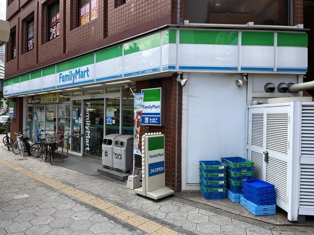 コンビ二：ﾌｧﾐﾘｰﾏｰﾄ 鶴橋駅前店　310m