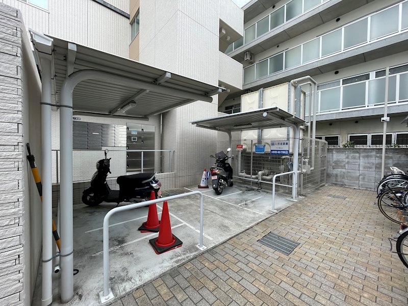 バイク置き場