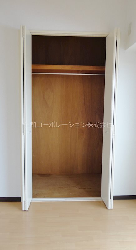 洋室2のクローゼット