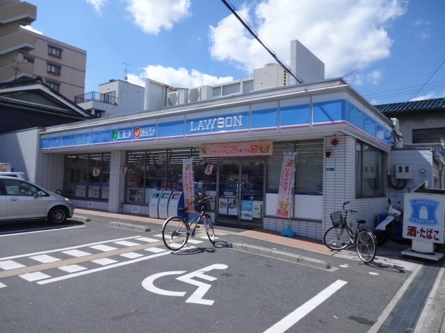 コンビ二：ﾛｰｿﾝ 背戸口四丁目店　357m